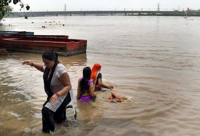 Flood alert for Delhi as Yamuna likely to cross danger mark on Monday