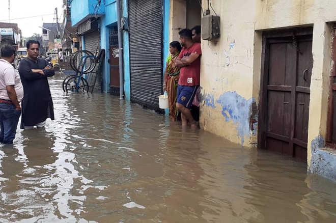 Water enters houses in Yamunanagar