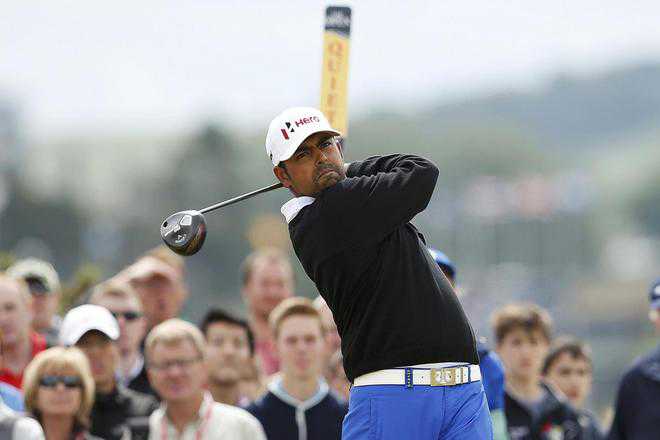 Lahiri stays in contention after a 3-under, two off the lead