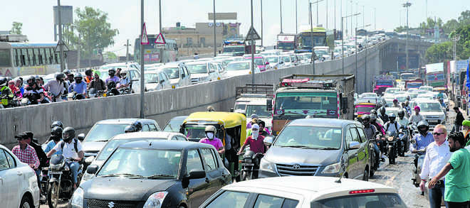 Monster gridlock brings Zirakpur to a standstill