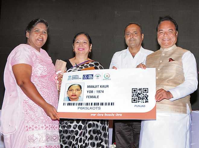 MP Chaudhary distributes health e-cards among beneficiaries