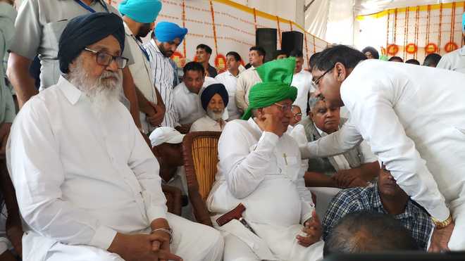 At Chautala matriarch’s bhog, Badal urges clan to stay united