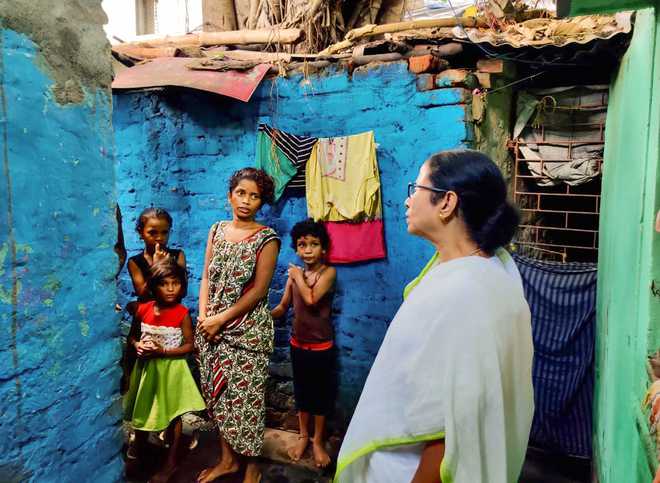 When Mamata did a Modi, turns tea-seller for a day