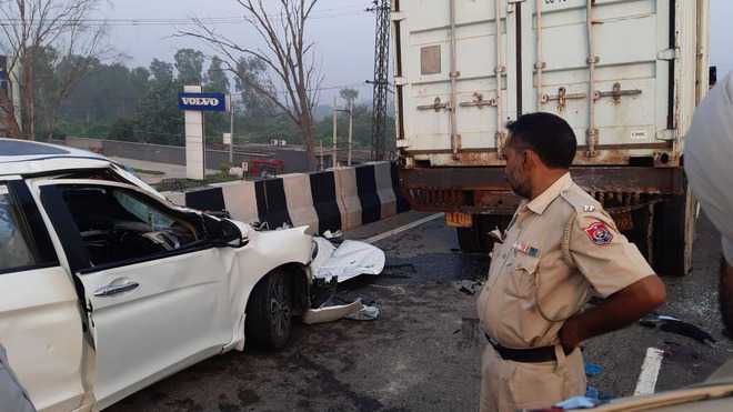 2 die as car rams stationary truck near Sahnewal