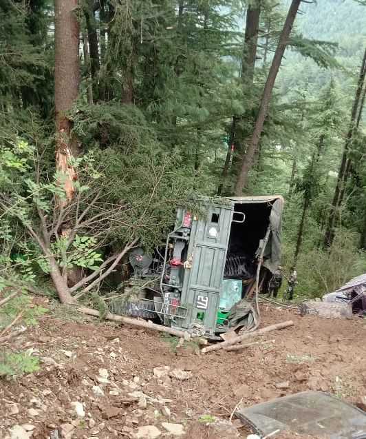 Soldier dead, 3 injured as Army truck falls into gorge in Shimla