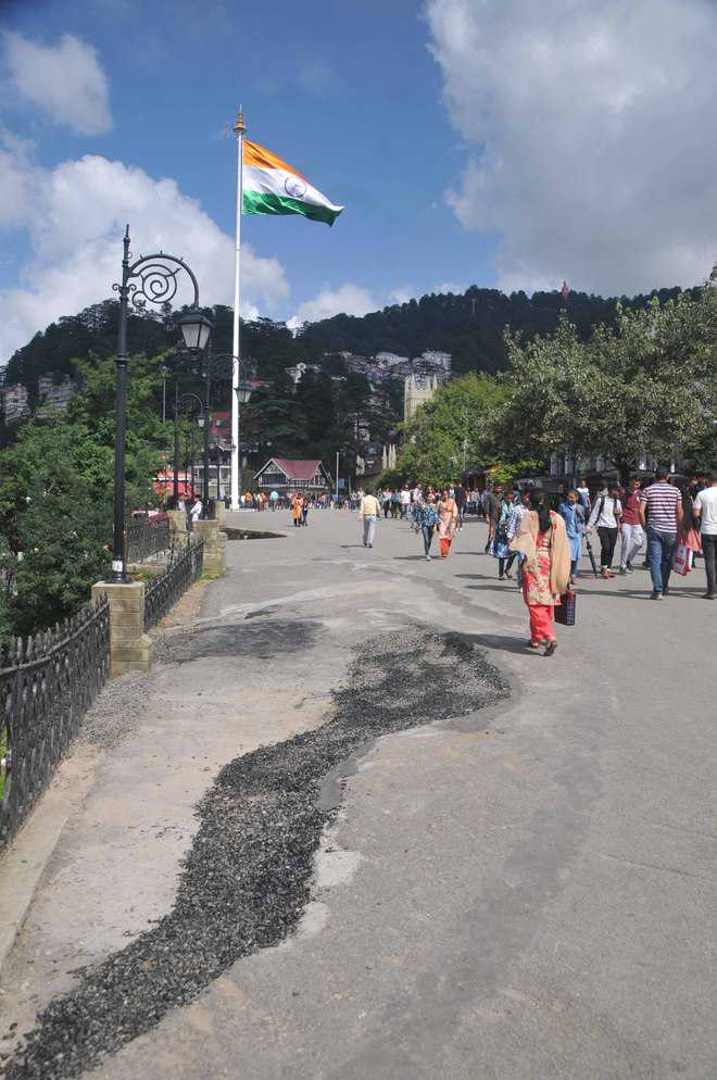 Loose soil, seepage behind sinking Ridge in Shimla