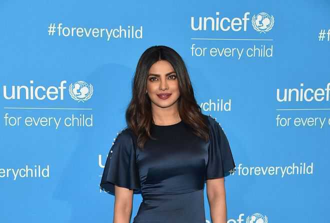 ''It’s not an easy choice to make,'' celebs react on Priyanka''s recent controversy