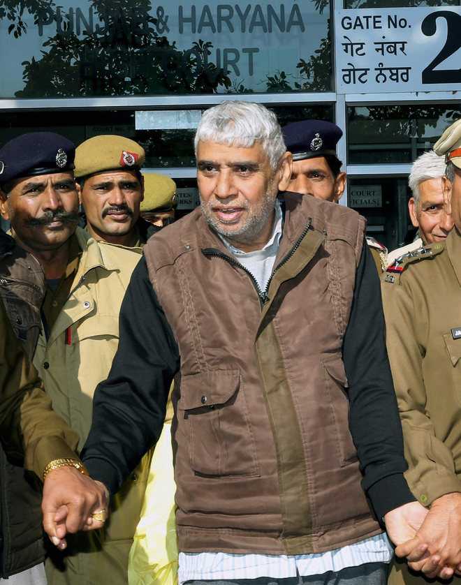 Rampal followers take to Twitter against jail supdt
