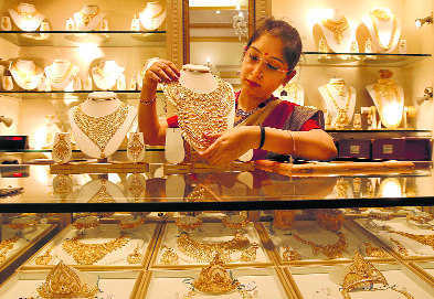 Gold price breaches Rs 40,000-mark, silver soars Rs 1,450 as rupee weakens