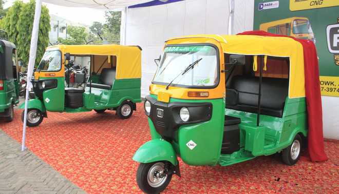 Only 1 refill station for 1,700 CNG auto-rickshaws