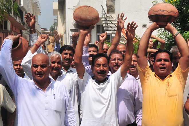 Channi Himmat residents protest water shortage