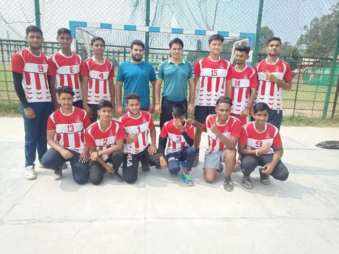 DAV win handball meet, GMHS-32 win in kho-kho