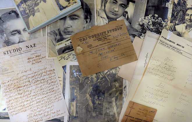 Sahir Ludhianvi’s handwritten notes, poems found at Mumbai scrap shop