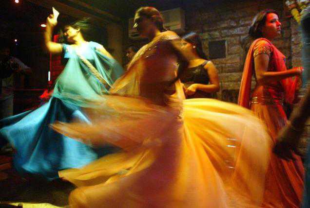 61 held in bar raid in Mumbai, four women rescued