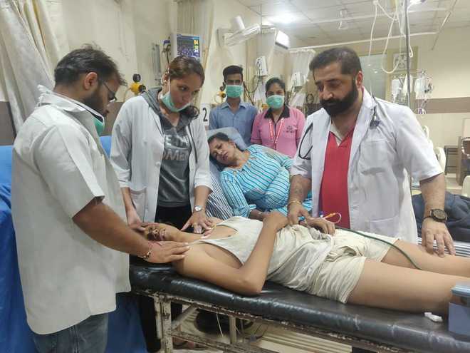 4 of family hurt as joyride overturns at Chhapar