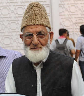 Cops stop Geelani from holding ‘scheduled’ press conference