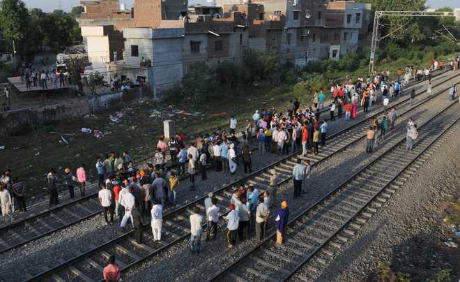 Amritsar rail tragedy: Victims’ families plan Dasehra protest