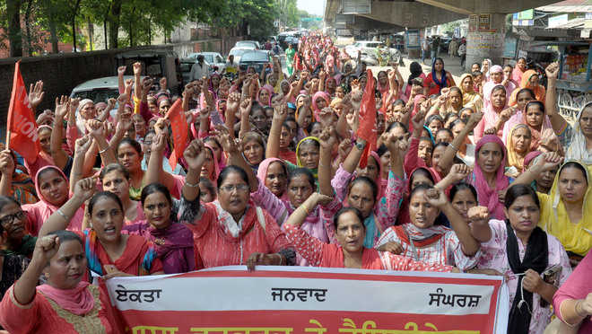ASHA workers protest, demand pay hike