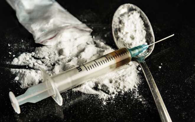 British-Pakistani couple caught smuggling heroin