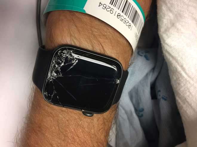Man credits Apple Watch for saving father's life, Tim Cook ''likes''