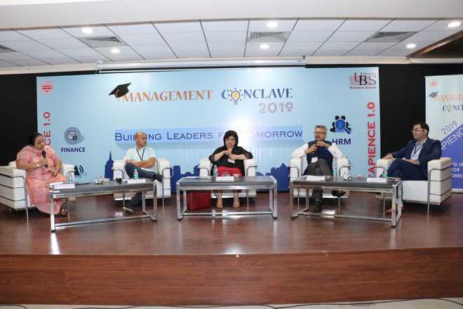 Able to create managers, not leaders: HR Director